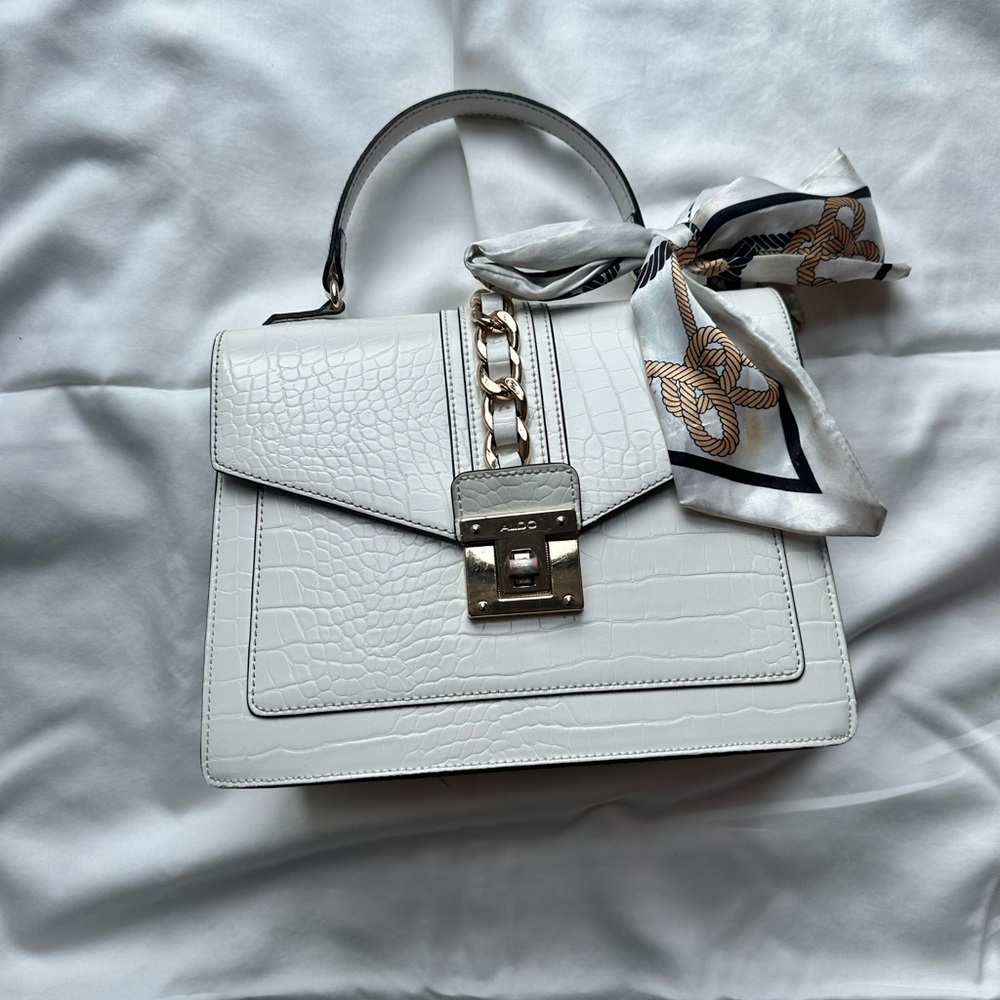 Aldo/White/not real leather